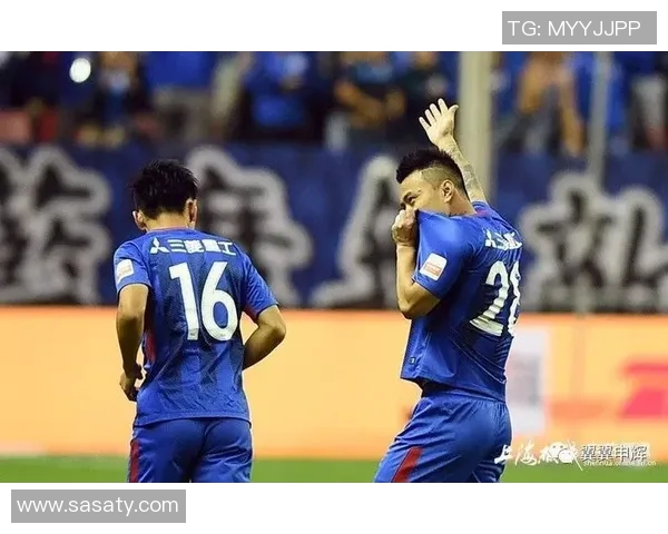 足球明星如何用上海话交流揭秘 球场语言风格与地方方言的碰撞